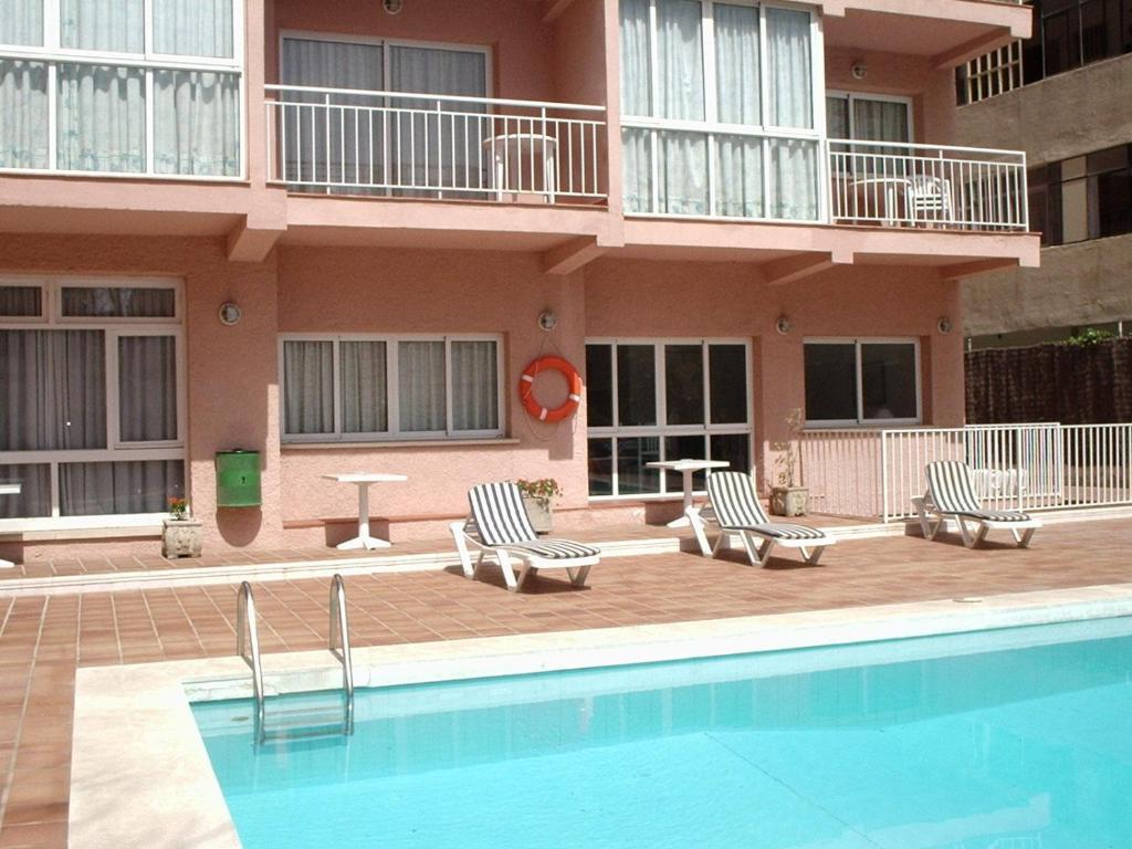 Apartamentos El Velero Torremolinos Exterior photo